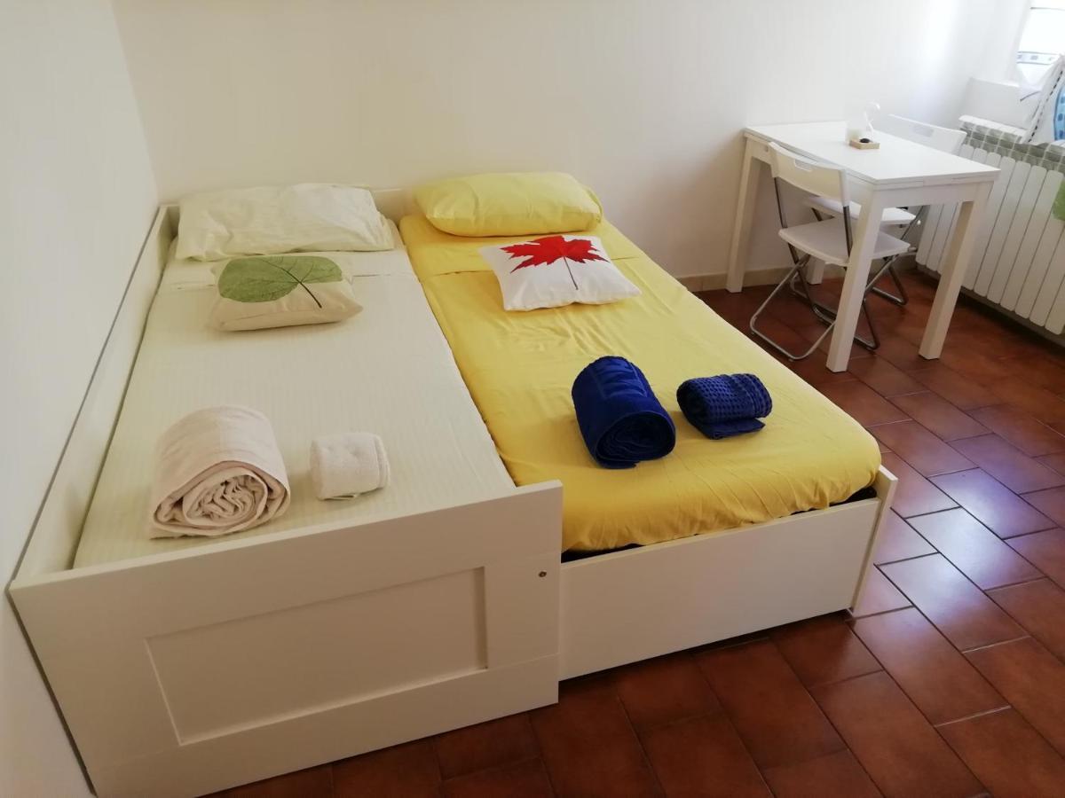 Over The Rainbow - Cozy Studio In The Centre Of Ferrara Apartment Luaran gambar